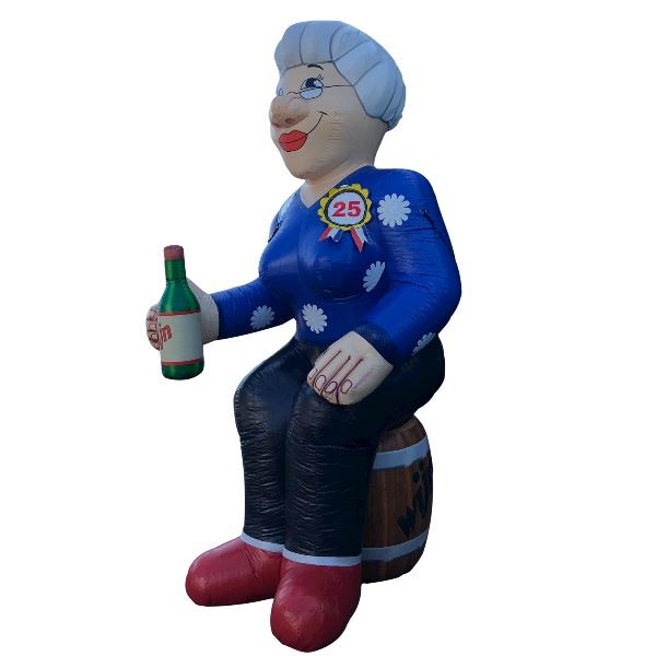 Feestpop vrouw op vat wijn 25 jaar 4 meter