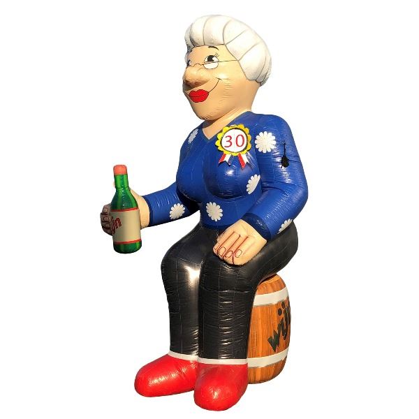 Feestpop vrouw op vat wijn 30 jaar 4 meter