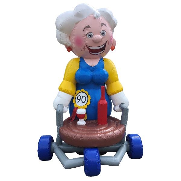 Feestpop vrouw rollator 4 meter 90 jaar