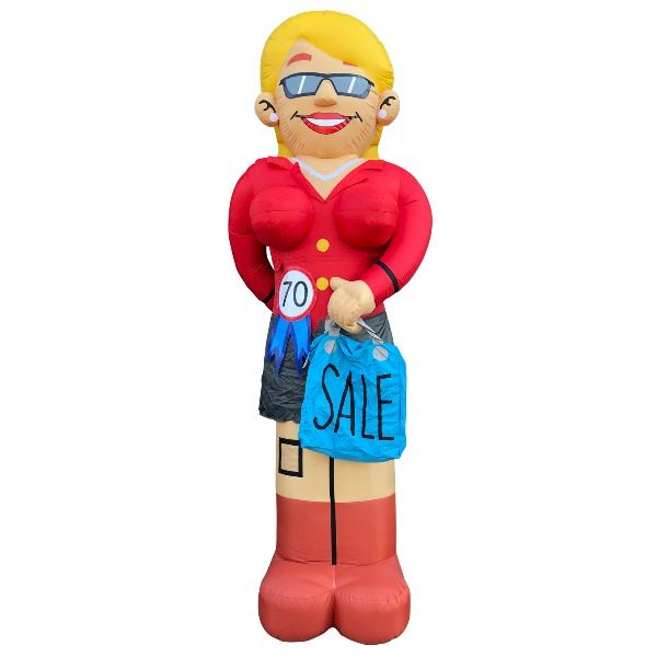 Feestpop shoppende vrouw 70 jaar 3,5 meter